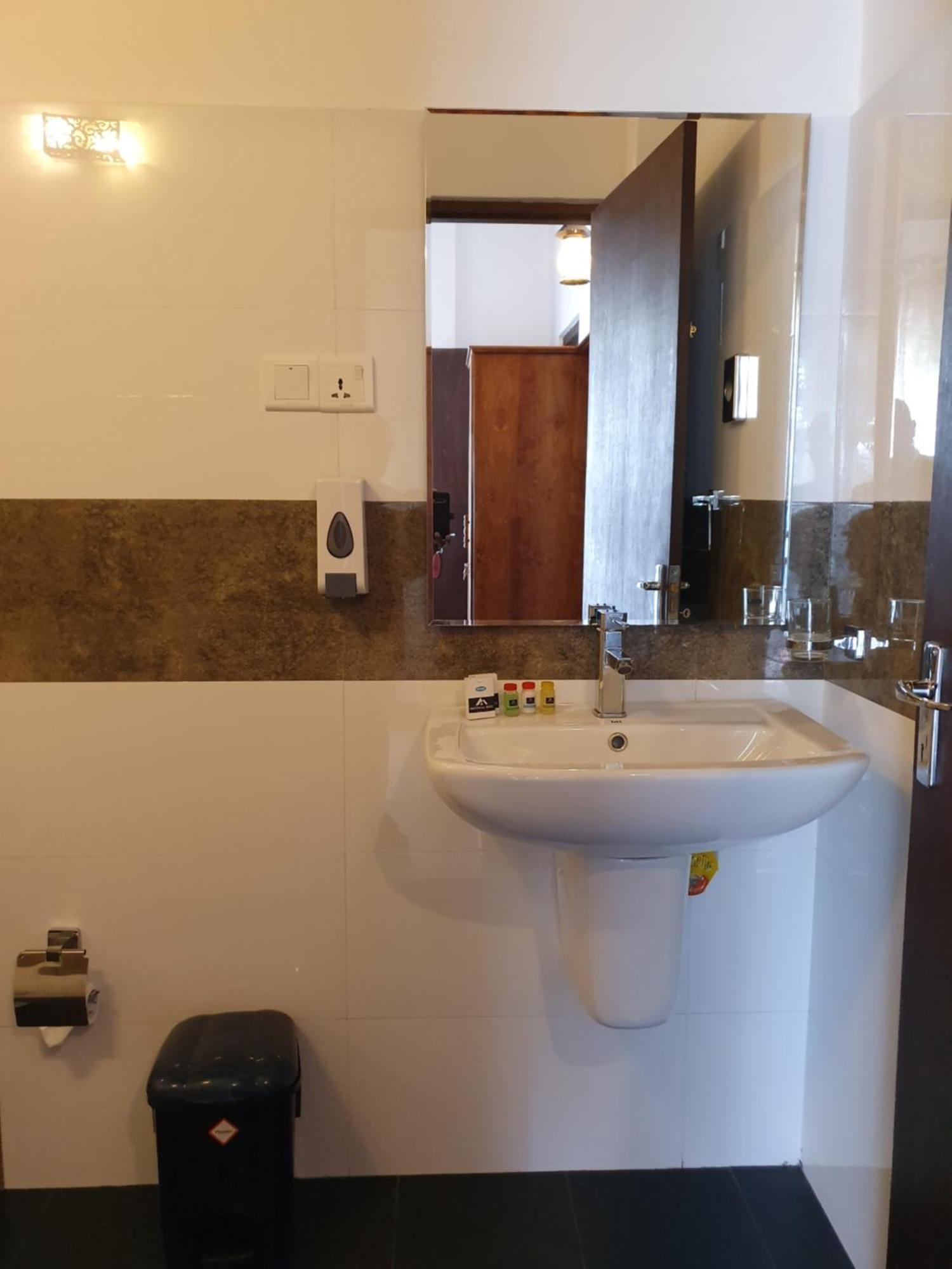 Misthill Rest - Lavish Villa Nuwara Eliya Kültér fotó